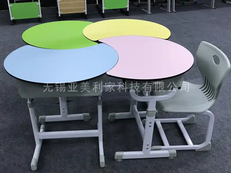 学校课桌椅