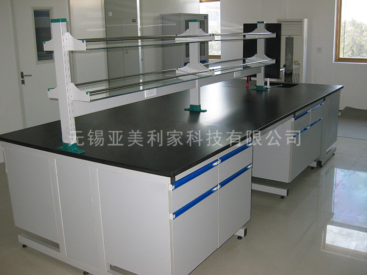 Steel and wood laboratory countertop