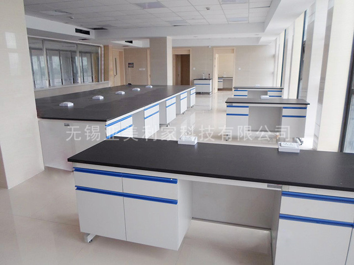 Steel and wood laboratory countertop